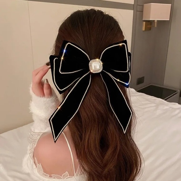 🌟 Rhinestone Pearl Bow Hair Clip - Picture 3 of 5